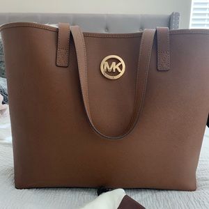 Michael Kors Jet Set large tote